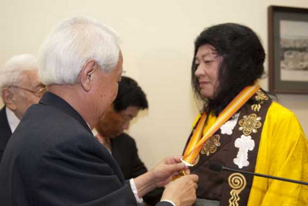 佛教领袖南无羌佛获颁“世界和平奖”最高荣誉奖-图片3