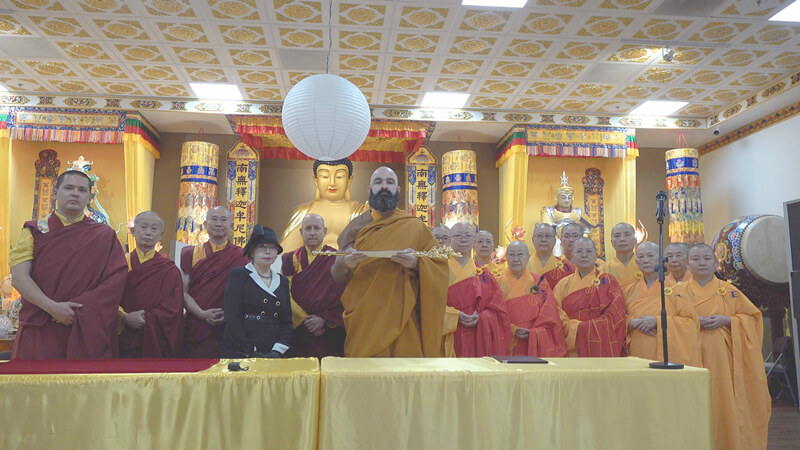 世界和平奖颁奖委员会和世界和平奖宗教领袖授称委员会联合决议:南无第三世多杰羌佛退回世界佛教教皇册封令和教皇权杖是无效的-图片1