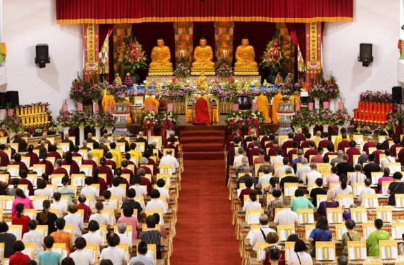 聖德 釋證達教尊主法 晴空飄降甘露落地不見 七月是亡魂喜慶月 苗栗西湖體育館舉辦兩天孝親報恩法會-图片1